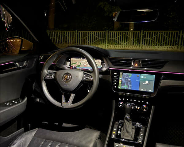 Білий Шкода Суперб, об'ємом двигуна 1.97 л та пробігом 167 тис. км за 23900 $, фото 19 на Automoto.ua