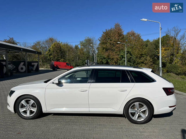 Белый Шкода Суперб, объемом двигателя 1.97 л и пробегом 277 тыс. км за 17999 $, фото 7 на Automoto.ua