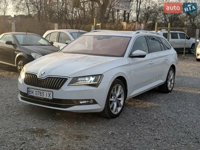 Белый Шкода Суперб, объемом двигателя 1.97 л и пробегом 287 тыс. км за 21550 $, фото 4 на Automoto.ua