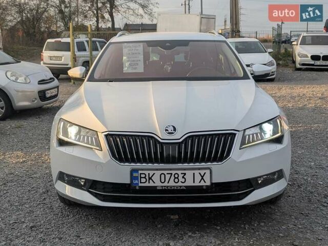 Белый Шкода Суперб, объемом двигателя 1.97 л и пробегом 287 тыс. км за 21550 $, фото 5 на Automoto.ua