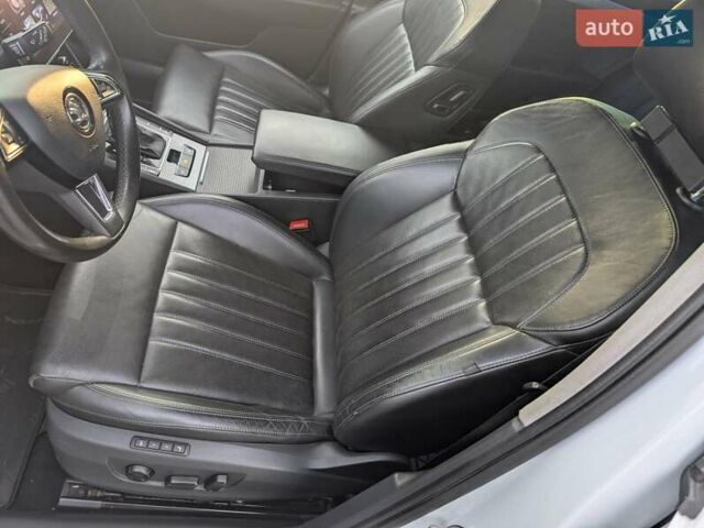 Белый Шкода Суперб, объемом двигателя 1.97 л и пробегом 287 тыс. км за 21550 $, фото 36 на Automoto.ua