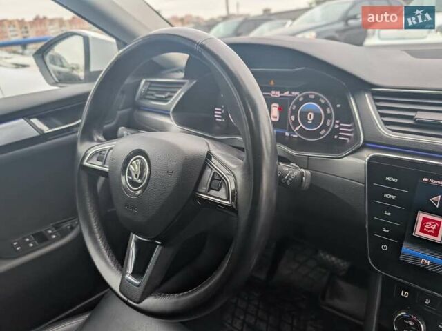 Білий Шкода Суперб, об'ємом двигуна 1.97 л та пробігом 287 тис. км за 22550 $, фото 56 на Automoto.ua