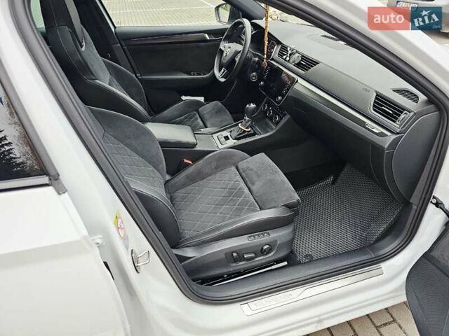 Белый Шкода Суперб, объемом двигателя 1.97 л и пробегом 193 тыс. км за 29999 $, фото 20 на Automoto.ua