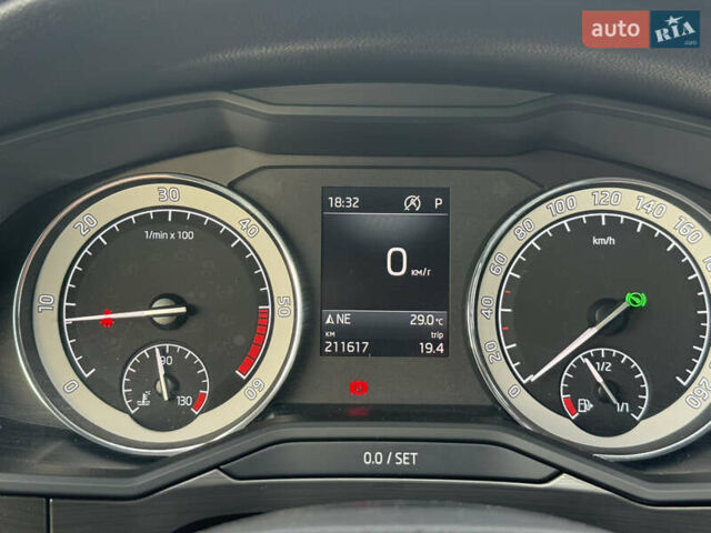 Белый Шкода Суперб, объемом двигателя 1.97 л и пробегом 211 тыс. км за 22500 $, фото 18 на Automoto.ua