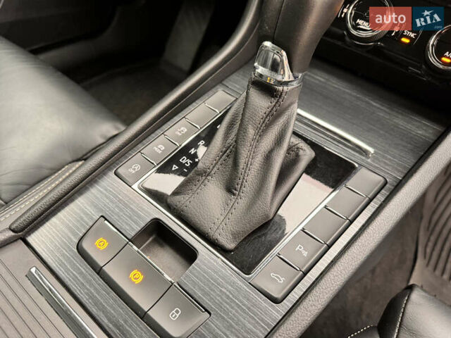 Белый Шкода Суперб, объемом двигателя 1.97 л и пробегом 219 тыс. км за 25500 $, фото 23 на Automoto.ua