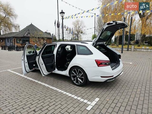 Белый Шкода Суперб, объемом двигателя 1.97 л и пробегом 193 тыс. км за 29999 $, фото 1 на Automoto.ua