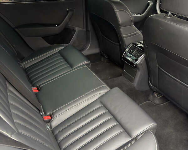 Белый Шкода Суперб, объемом двигателя 1.97 л и пробегом 181 тыс. км за 27500 $, фото 33 на Automoto.ua