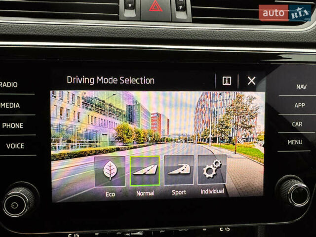 Белый Шкода Суперб, объемом двигателя 1.97 л и пробегом 219 тыс. км за 25500 $, фото 36 на Automoto.ua