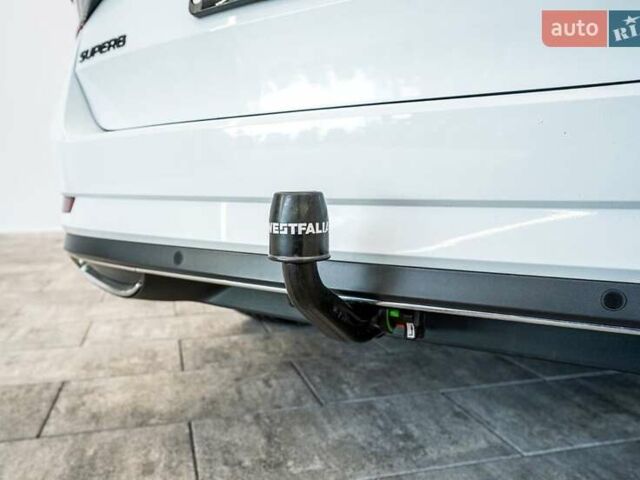 Белый Шкода Суперб, объемом двигателя 1.97 л и пробегом 193 тыс. км за 29999 $, фото 35 на Automoto.ua