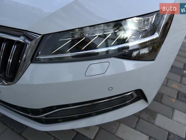 Белый Шкода Суперб, объемом двигателя 1.97 л и пробегом 196 тыс. км за 25500 $, фото 17 на Automoto.ua