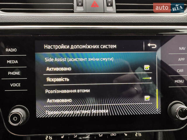 Белый Шкода Суперб, объемом двигателя 1.97 л и пробегом 219 тыс. км за 25500 $, фото 35 на Automoto.ua