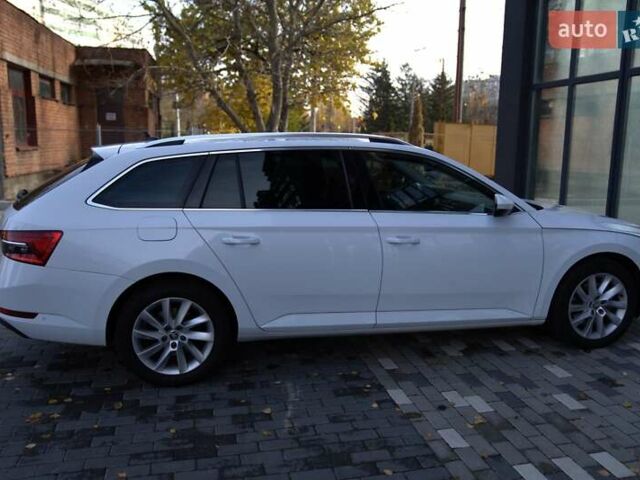 Белый Шкода Суперб, объемом двигателя 1.97 л и пробегом 196 тыс. км за 25500 $, фото 10 на Automoto.ua