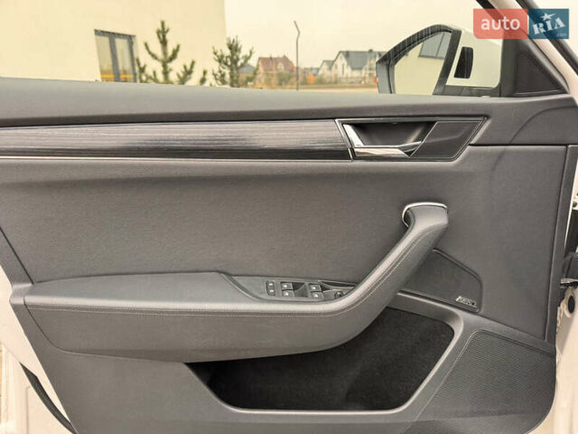 Белый Шкода Суперб, объемом двигателя 1.97 л и пробегом 219 тыс. км за 25500 $, фото 12 на Automoto.ua