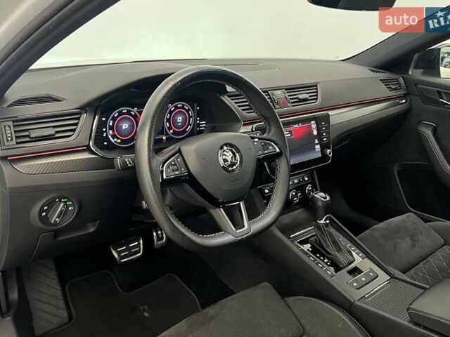 Белый Шкода Суперб, объемом двигателя 1.97 л и пробегом 193 тыс. км за 29999 $, фото 23 на Automoto.ua