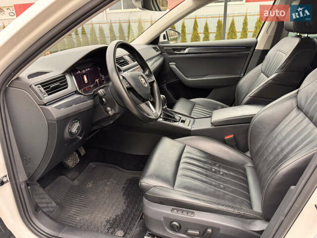 Белый Шкода Суперб, объемом двигателя 1.97 л и пробегом 219 тыс. км за 25500 $, фото 14 на Automoto.ua