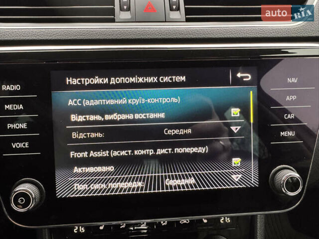 Белый Шкода Суперб, объемом двигателя 1.97 л и пробегом 219 тыс. км за 25500 $, фото 33 на Automoto.ua