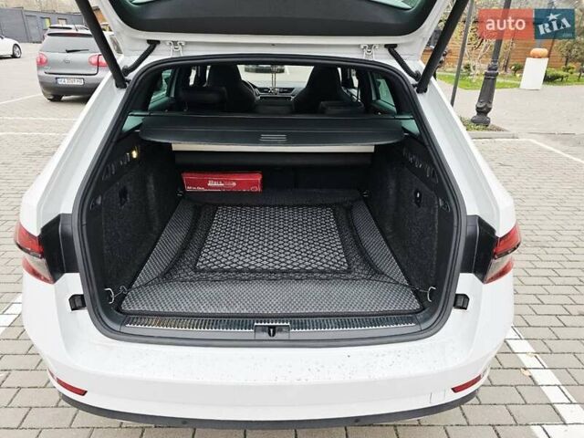 Белый Шкода Суперб, объемом двигателя 1.97 л и пробегом 193 тыс. км за 29999 $, фото 10 на Automoto.ua