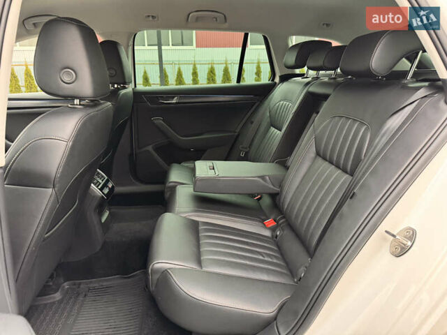 Белый Шкода Суперб, объемом двигателя 1.97 л и пробегом 219 тыс. км за 25500 $, фото 16 на Automoto.ua