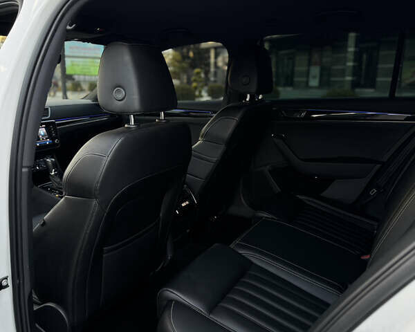 Білий Шкода Суперб, об'ємом двигуна 1.97 л та пробігом 170 тис. км за 29999 $, фото 8 на Automoto.ua