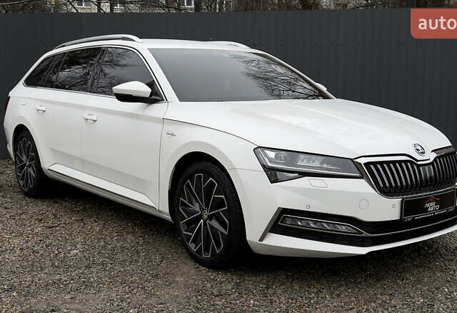 Белый Шкода Суперб, объемом двигателя 1.97 л и пробегом 181 тыс. км за 27500 $, фото 4 на Automoto.ua