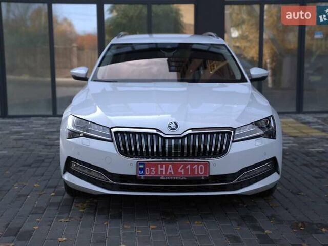 Белый Шкода Суперб, объемом двигателя 1.97 л и пробегом 196 тыс. км за 25500 $, фото 1 на Automoto.ua