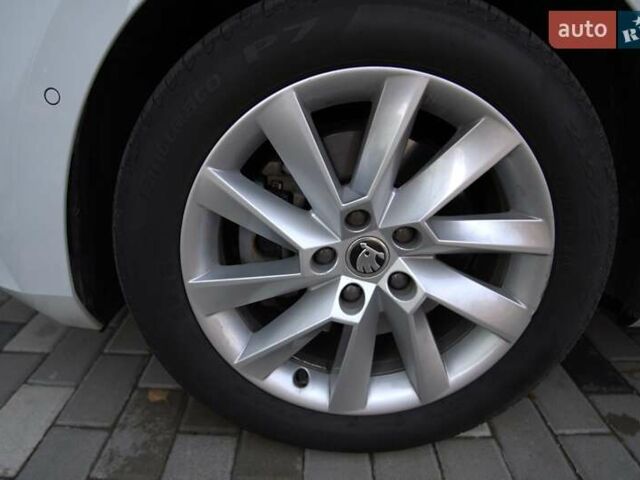 Белый Шкода Суперб, объемом двигателя 1.97 л и пробегом 196 тыс. км за 25500 $, фото 60 на Automoto.ua