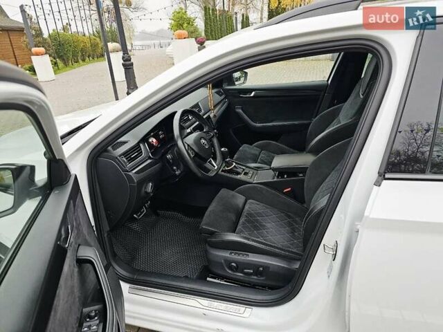 Белый Шкода Суперб, объемом двигателя 1.97 л и пробегом 193 тыс. км за 29999 $, фото 5 на Automoto.ua