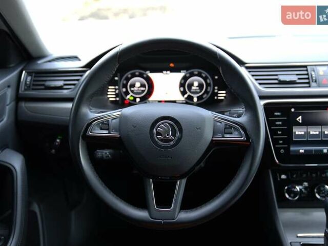 Белый Шкода Суперб, объемом двигателя 1.97 л и пробегом 196 тыс. км за 25500 $, фото 35 на Automoto.ua