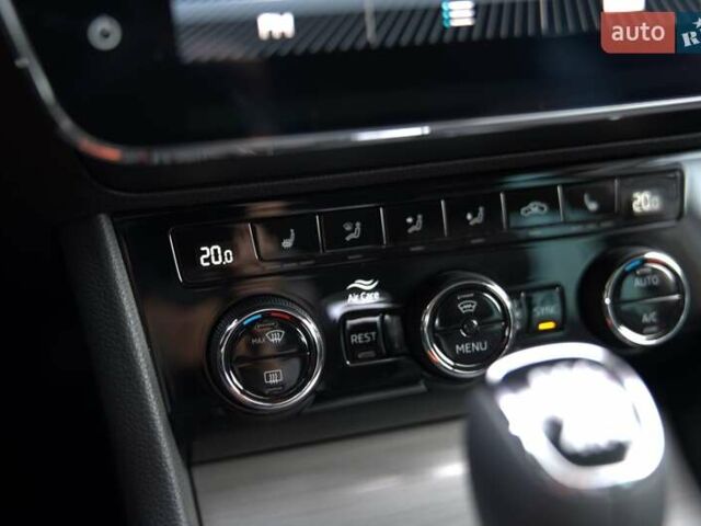 Белый Шкода Суперб, объемом двигателя 1.97 л и пробегом 196 тыс. км за 25500 $, фото 47 на Automoto.ua