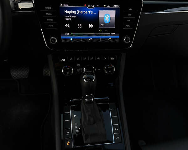 Білий Шкода Суперб, об'ємом двигуна 1.97 л та пробігом 170 тис. км за 29999 $, фото 12 на Automoto.ua