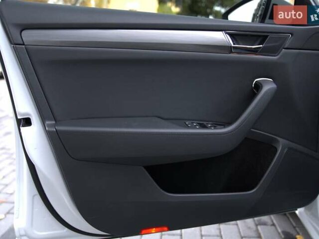 Белый Шкода Суперб, объемом двигателя 1.97 л и пробегом 196 тыс. км за 25500 $, фото 25 на Automoto.ua