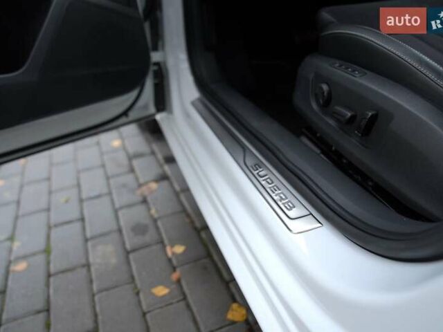 Белый Шкода Суперб, объемом двигателя 1.97 л и пробегом 196 тыс. км за 25500 $, фото 32 на Automoto.ua
