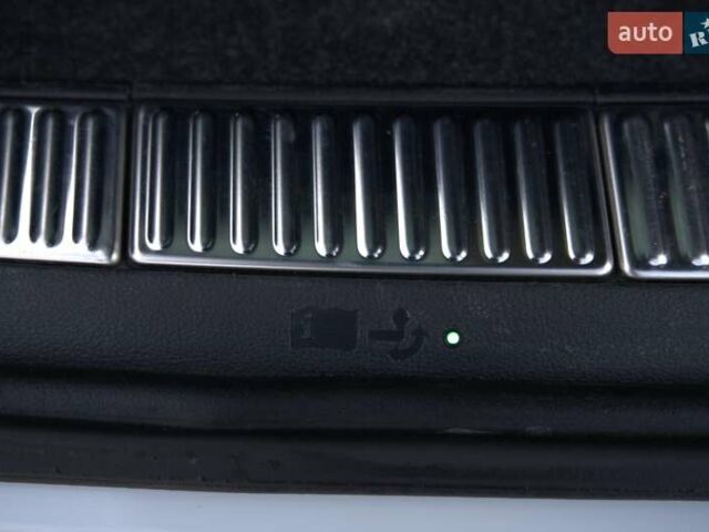 Белый Шкода Суперб, объемом двигателя 1.97 л и пробегом 196 тыс. км за 25500 $, фото 57 на Automoto.ua