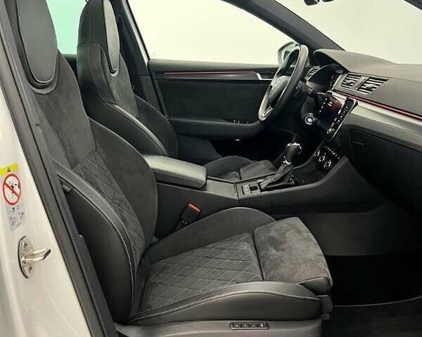 Белый Шкода Суперб, объемом двигателя 1.97 л и пробегом 193 тыс. км за 29999 $, фото 29 на Automoto.ua