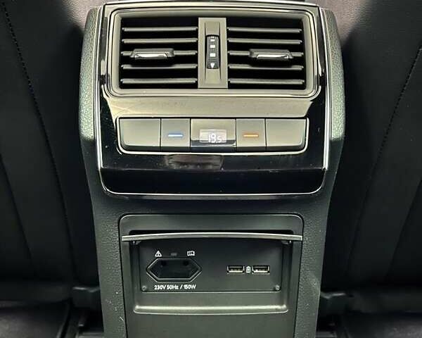 Белый Шкода Суперб, объемом двигателя 1.97 л и пробегом 193 тыс. км за 29999 $, фото 31 на Automoto.ua