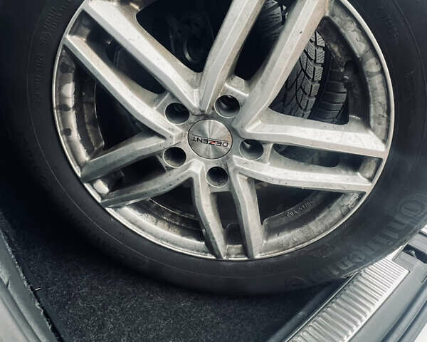 Білий Шкода Суперб, об'ємом двигуна 1.97 л та пробігом 176 тис. км за 28277 $, фото 8 на Automoto.ua