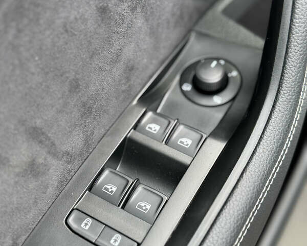 Білий Шкода Суперб, об'ємом двигуна 1.97 л та пробігом 212 тис. км за 27999 $, фото 27 на Automoto.ua
