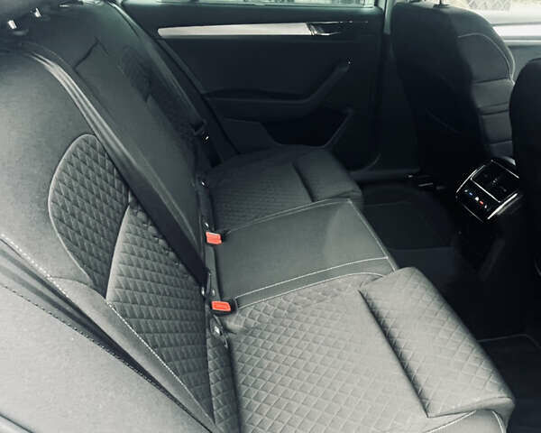 Білий Шкода Суперб, об'ємом двигуна 1.97 л та пробігом 176 тис. км за 28277 $, фото 4 на Automoto.ua