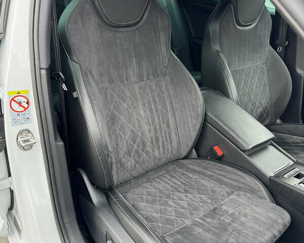 Білий Шкода Суперб, об'ємом двигуна 1.97 л та пробігом 212 тис. км за 27999 $, фото 56 на Automoto.ua