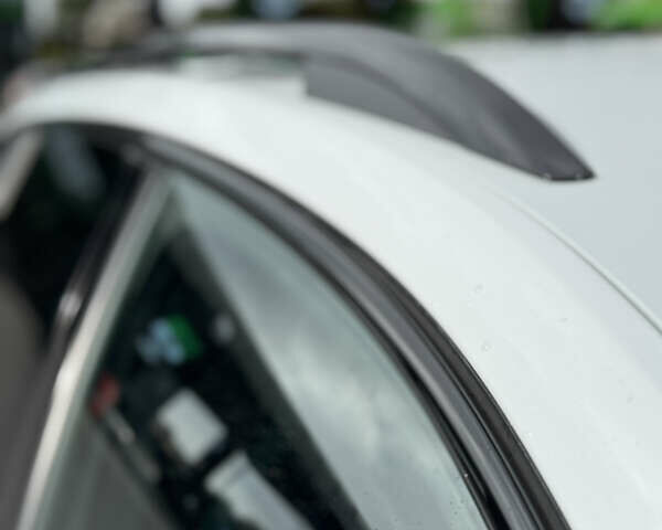 Білий Шкода Суперб, об'ємом двигуна 1.97 л та пробігом 212 тис. км за 27999 $, фото 24 на Automoto.ua