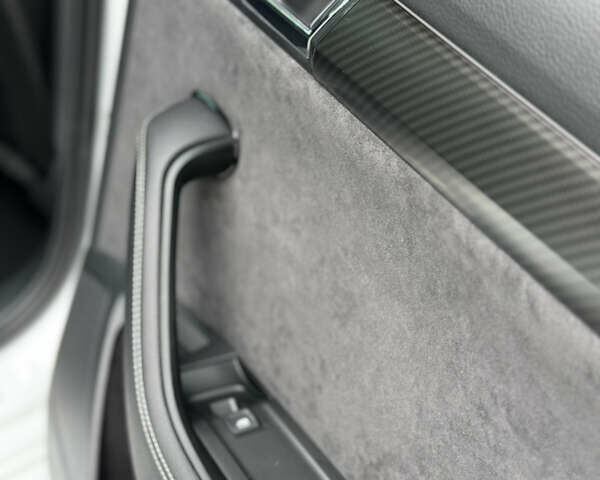 Білий Шкода Суперб, об'ємом двигуна 1.97 л та пробігом 212 тис. км за 27999 $, фото 65 на Automoto.ua