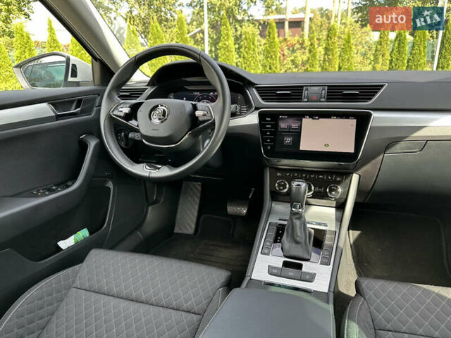 Білий Шкода Суперб, об'ємом двигуна 1.97 л та пробігом 56 тис. км за 28000 $, фото 31 на Automoto.ua