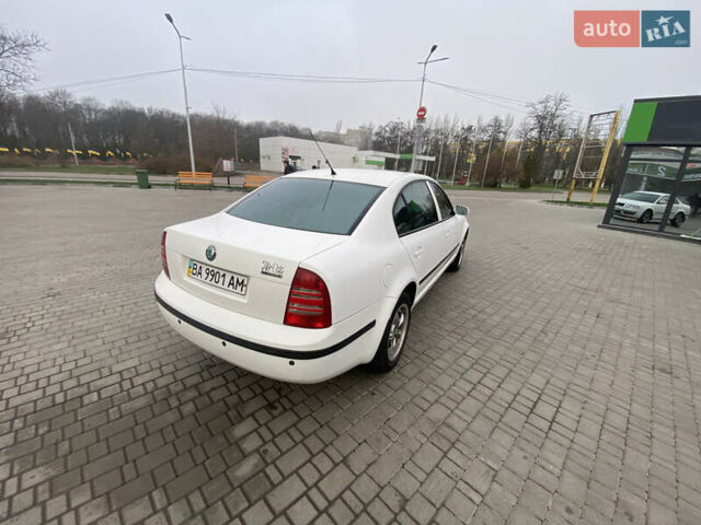 Белый Шкода Суперб, объемом двигателя 1.78 л и пробегом 240 тыс. км за 5000 $, фото 25 на Automoto.ua