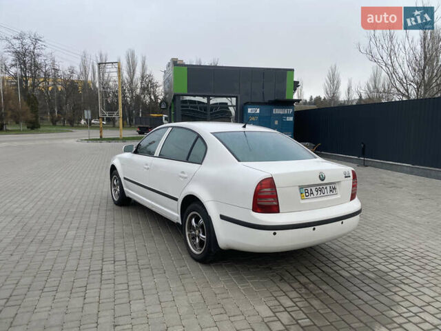 Белый Шкода Суперб, объемом двигателя 1.78 л и пробегом 240 тыс. км за 5000 $, фото 13 на Automoto.ua