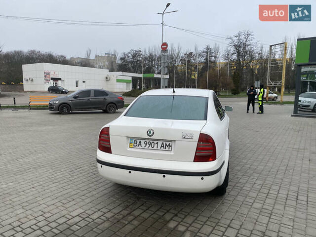 Белый Шкода Суперб, объемом двигателя 1.78 л и пробегом 240 тыс. км за 5000 $, фото 10 на Automoto.ua