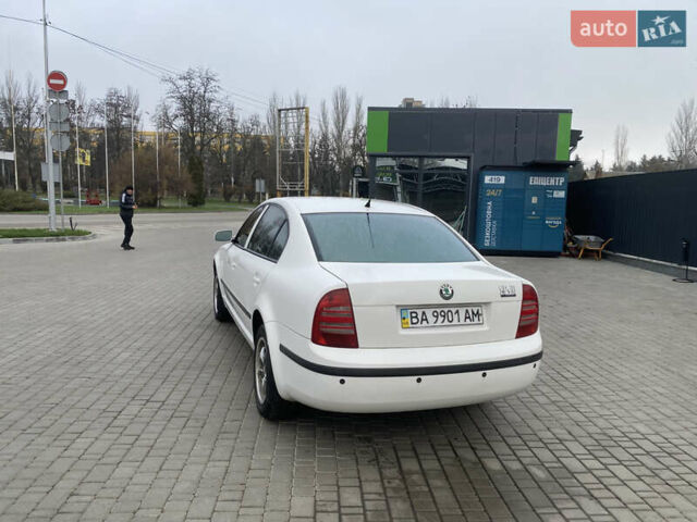 Белый Шкода Суперб, объемом двигателя 1.78 л и пробегом 240 тыс. км за 5000 $, фото 12 на Automoto.ua