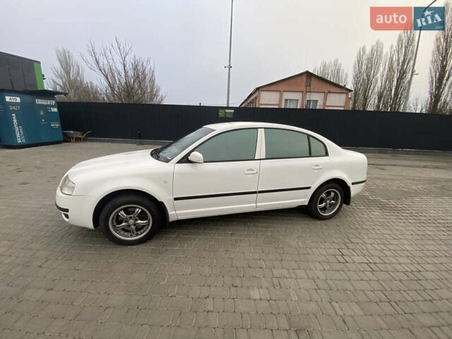 Белый Шкода Суперб, объемом двигателя 1.78 л и пробегом 240 тыс. км за 5000 $, фото 29 на Automoto.ua