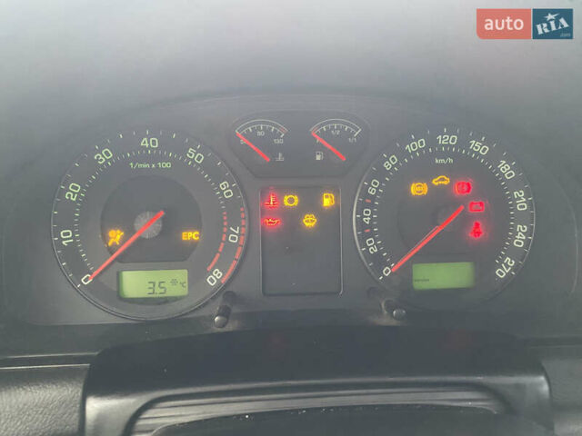 Белый Шкода Суперб, объемом двигателя 1.78 л и пробегом 240 тыс. км за 5000 $, фото 52 на Automoto.ua