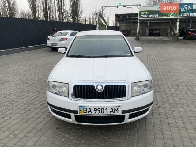 Белый Шкода Суперб, объемом двигателя 1.78 л и пробегом 240 тыс. км за 5000 $, фото 20 на Automoto.ua
