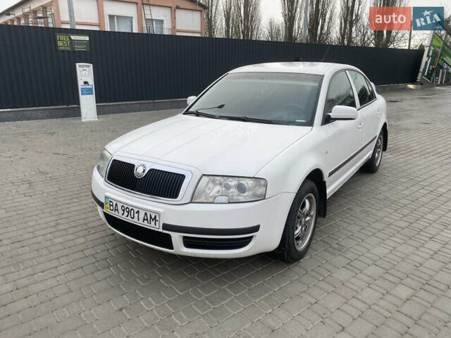 Белый Шкода Суперб, объемом двигателя 1.78 л и пробегом 240 тыс. км за 5000 $, фото 19 на Automoto.ua